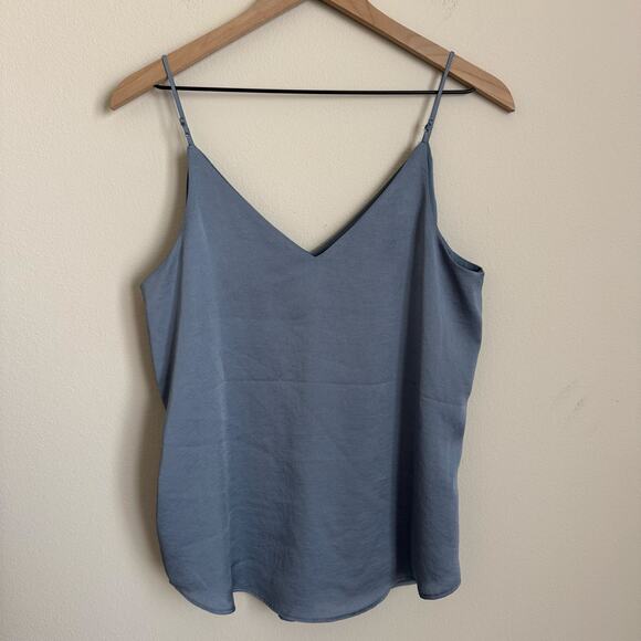 EXPRESS Womens Light Blue V-Neck Blouse Tank Top Size Medium Office Work Elegant - Picture 6 of 7